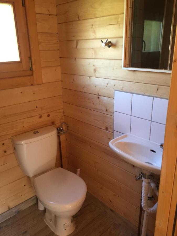 Pokoje I Domki Letniskowe Bros Dziwnów Esterno foto