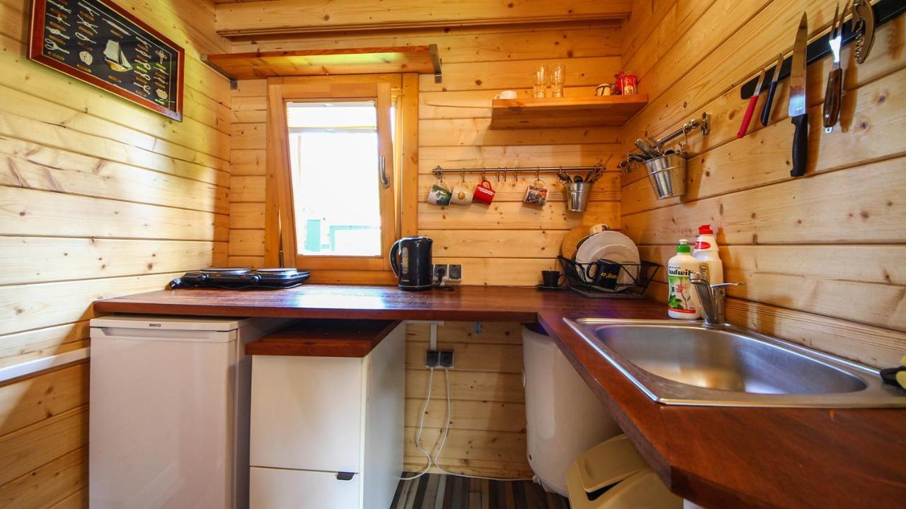 Pokoje I Domki Letniskowe Bros Dziwnów Esterno foto
