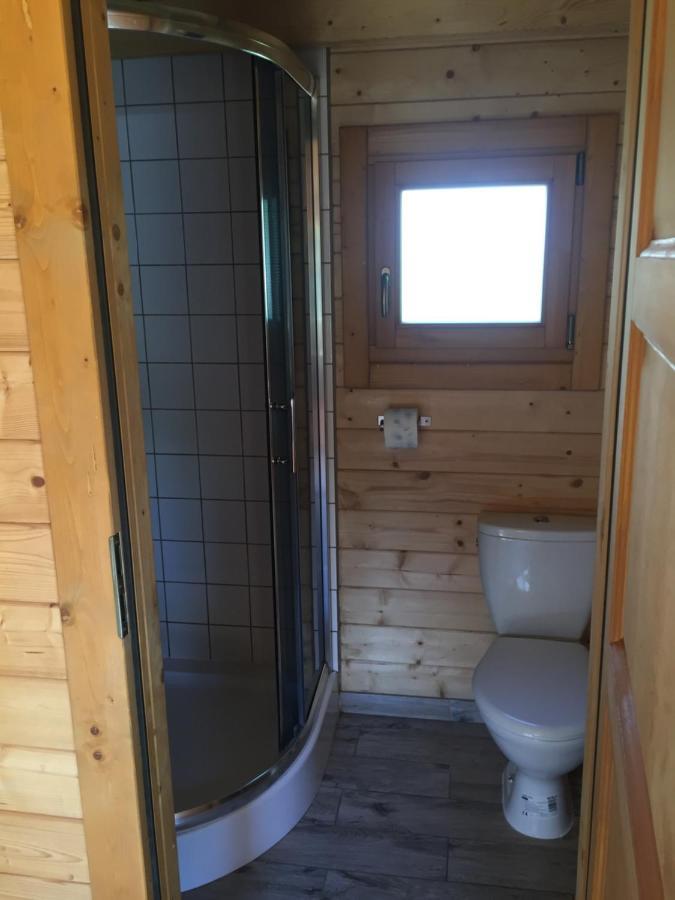 Pokoje I Domki Letniskowe Bros Dziwnów Esterno foto